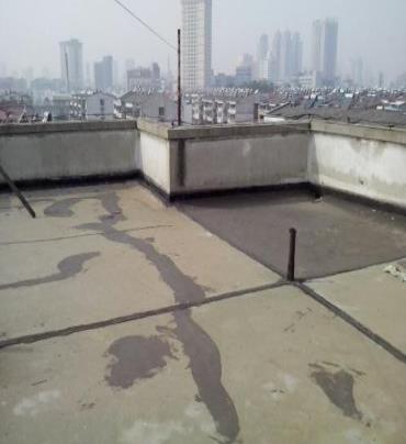 澄城漏水维修 楼顶漏水是什么原因，楼顶漏水维修方法是什么?
